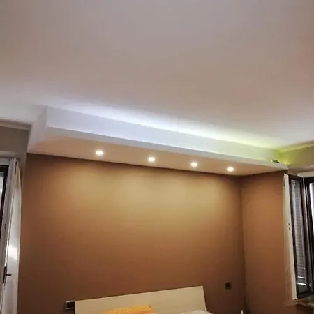 Apartment B&d Via Amoretti Parma